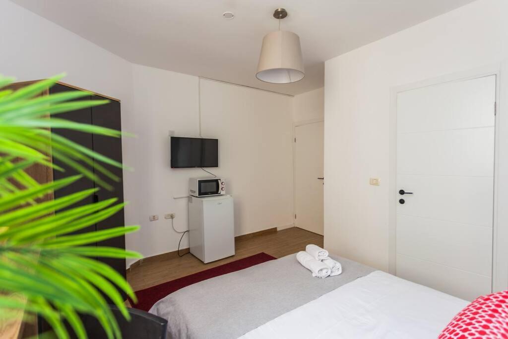 テル・アビブPerfectly Located Studio, Seaview, 2 Min To Sea! #6アパートメント エクステリア 写真